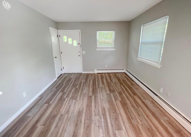 Photo - 755 Buchanan Ave