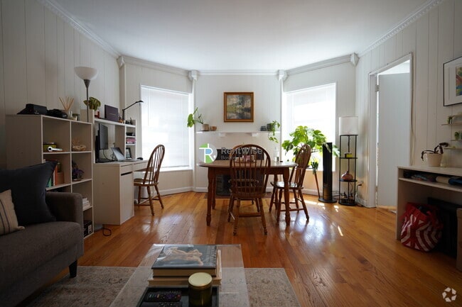 Building Photo - 1055 Beacon St Rental