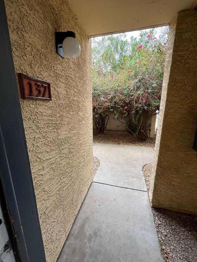 Photo - 1201 S McClintock Dr