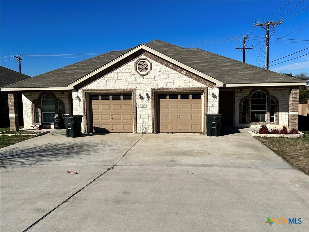 Photo - 305 Study Hall Lp