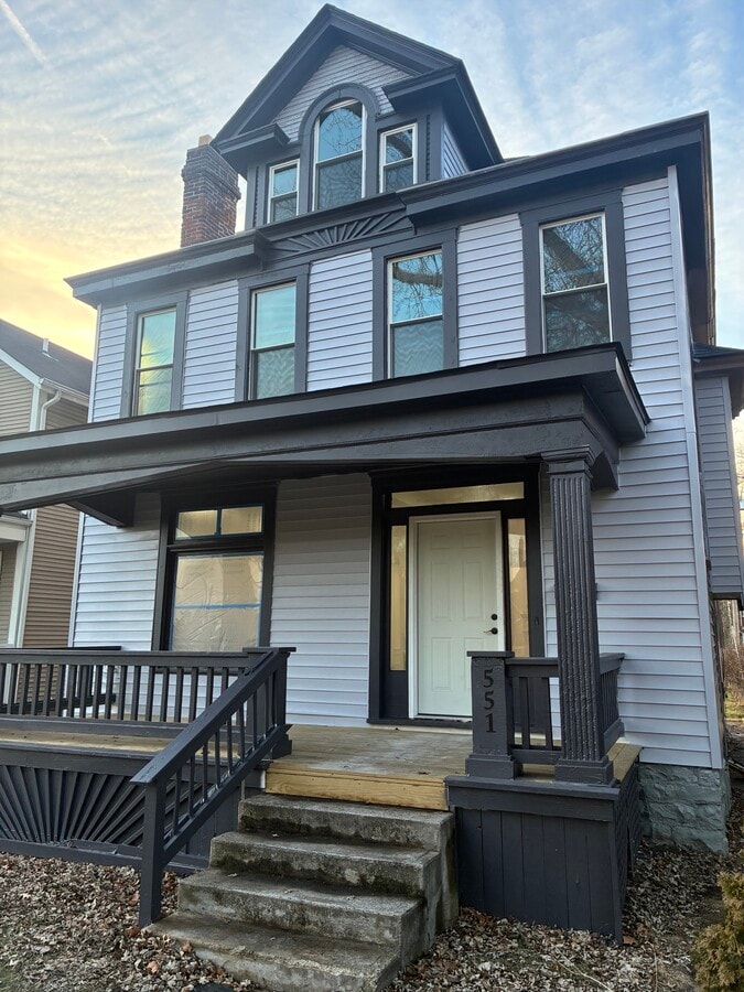 Photo - 551 Wilson Ave