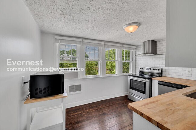 Photo - 142 Gordon Terrace Unit b