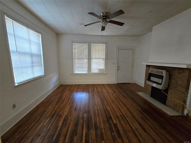 Photo - 2300 Plum St