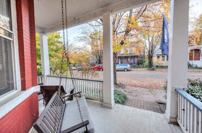 Photo - 2710 E Grace St