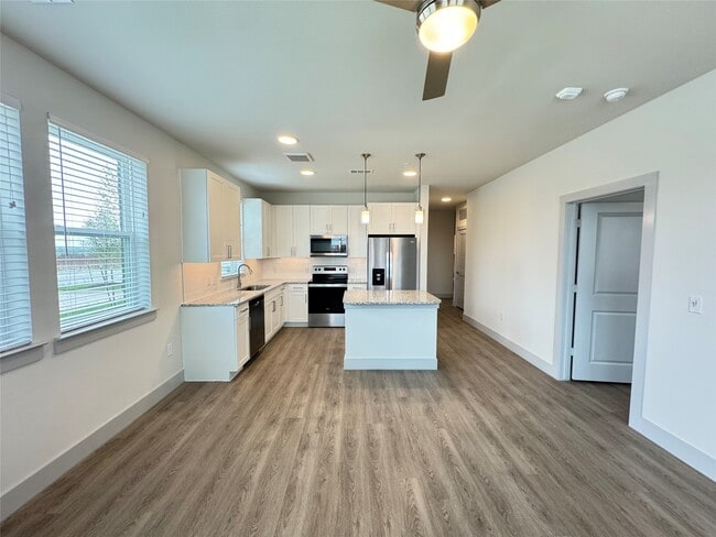 Building Photo - 29600 Ronald Reagan Blvd Unit 2100 Rental