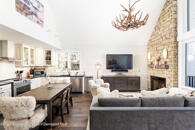 Photo - 800 S Mill St Unit 6A