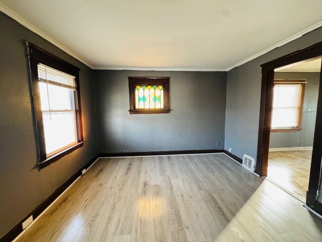 Photo - 2816 E 125th St Unidad 2