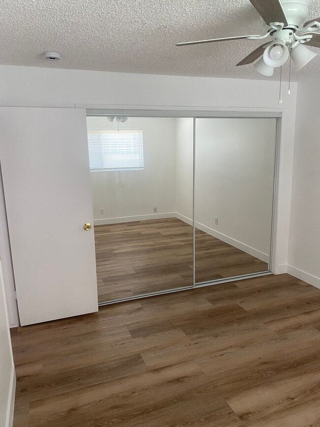 Photo - 12554-12556 BROOKSHIRE Unit 3