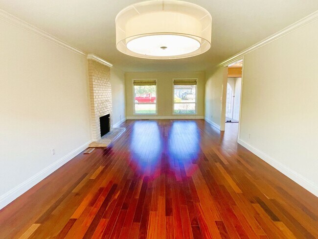 Photo - 58 Stanford Ct