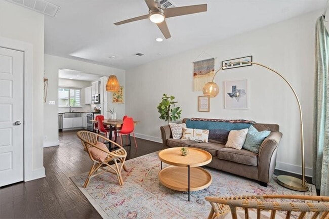 Building Photo - 7405 Wolverine St