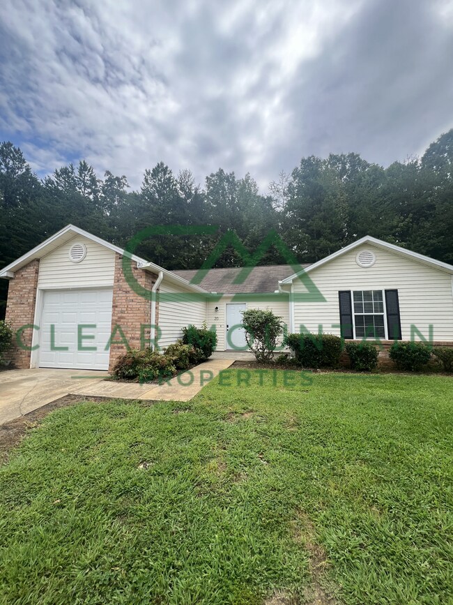 Building Photo - WINTER IS COMING - REDUCED RENT $1700 Unit 20 SF