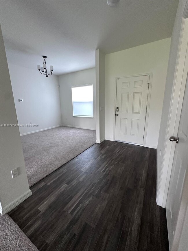Photo - 1142 SW Edinburgh Dr