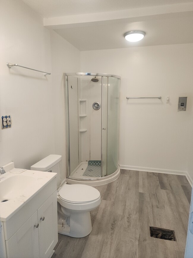 Photo - 56 Dumont St