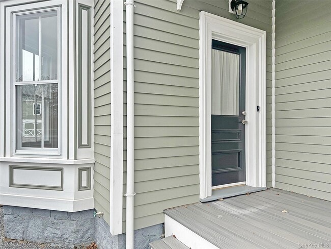 Photo - 611 Main St Unidad B