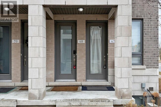 Photo - 721 Lawrence Ave W