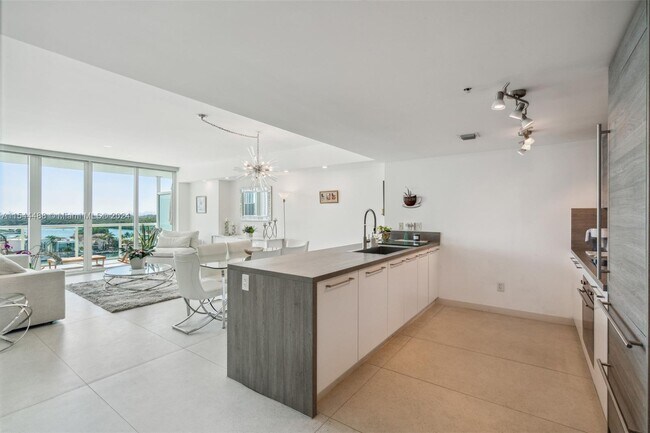 Photo - 400 Sunny Isles Blvd Unit 916