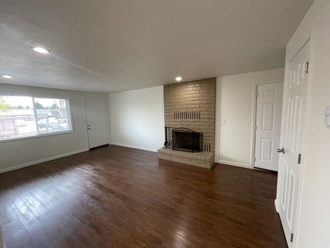 Photo - Ready Now! Freshly Updated! 3 Bedroom Ranch Style Home