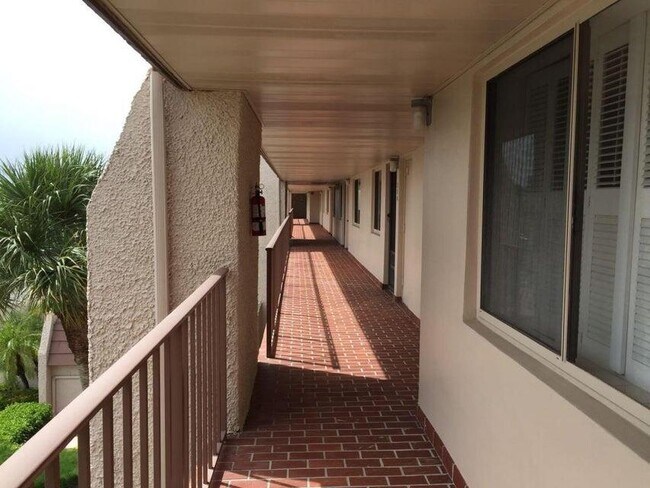 Building Photo - 4080 Tivoli Ct Unit 307