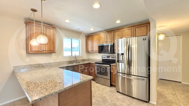 Photo - 856 W Dublin St