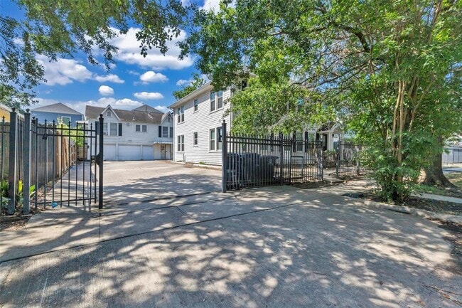 Photo - 1133 W Clay St Apartment Unit C
