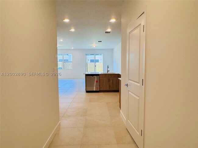 Photo - 178 NE 14th Ave