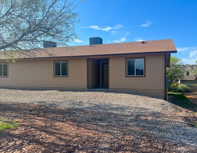 DUPLEX APARTMENT - RIMROCK/LAKE MONTEZUMA - DUPLEX APARTMENT - RIMROCK/LAKE MONTEZUMA