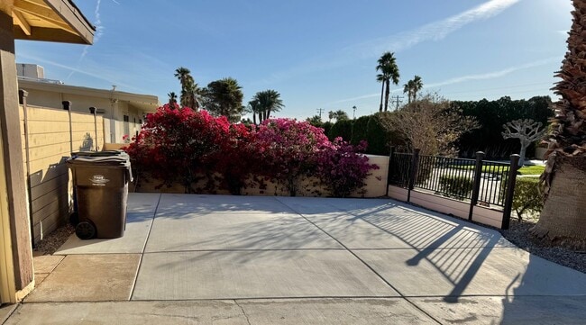 Photo - 2140 E Hildy Ln