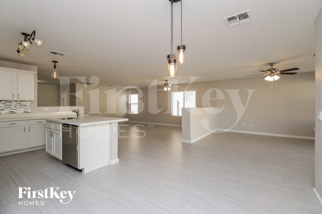 Photo - 1130 E Oak Rd