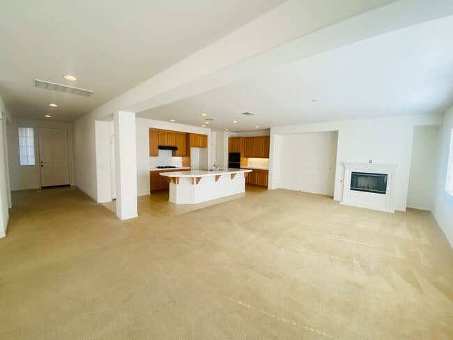 Photo - 2306 Cornflower Way