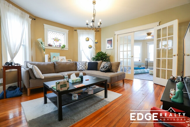 Photo - 15 Hallam St Unit 2