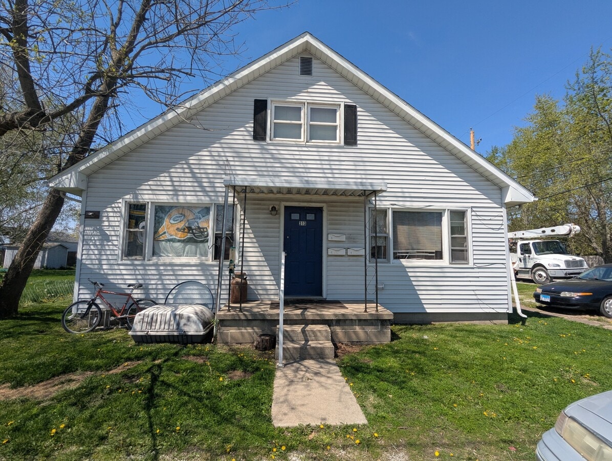 Photo - 313 S Grant St