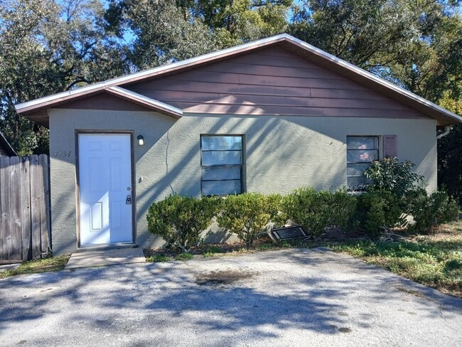 Building Photo - Move-In Ready 2BR/2BA Home & Prime Zephyrhills Location!