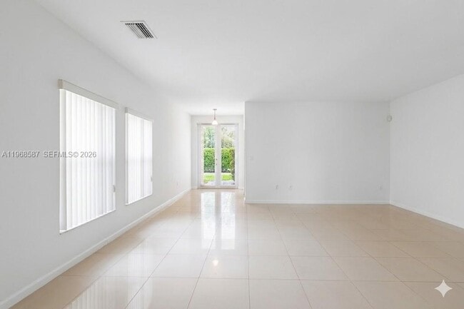 Photo - 2780 SW 33rd Ave