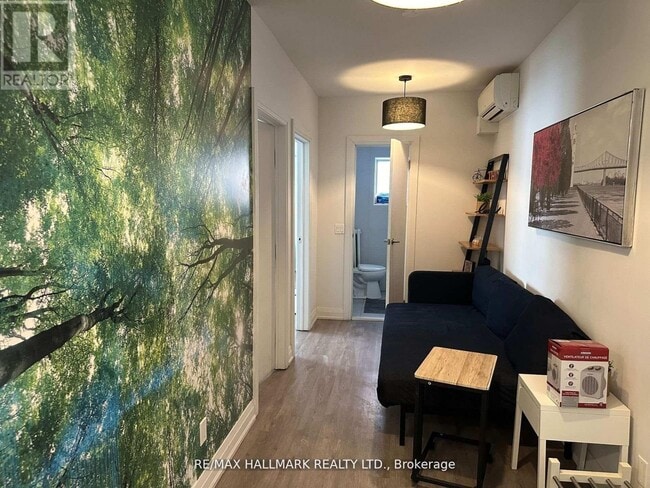 Photo - 595 St Clair Ave W Unit 5