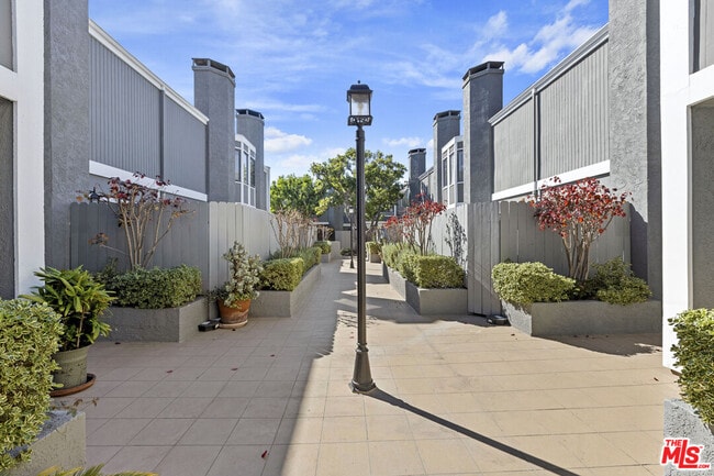 Photo - 1044 20th St Unit C