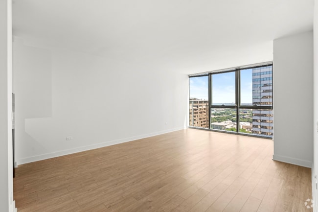 Building Photo - 174 N Michigan Ave Rental