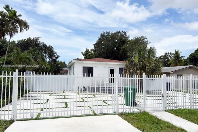 2740 NW 49th St