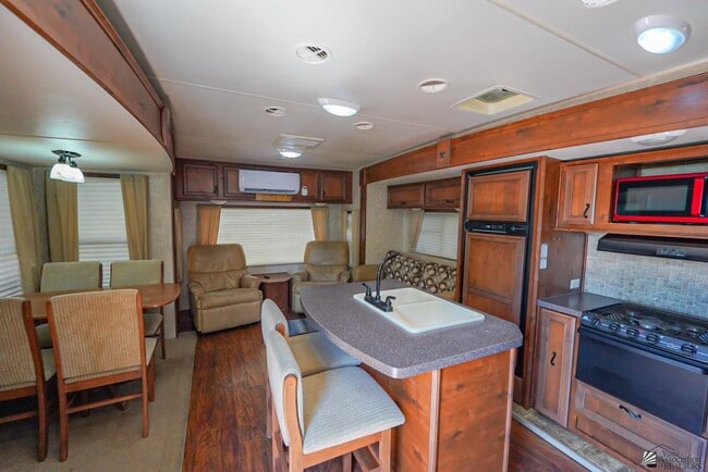 Photo - 13308 E 48th Dr