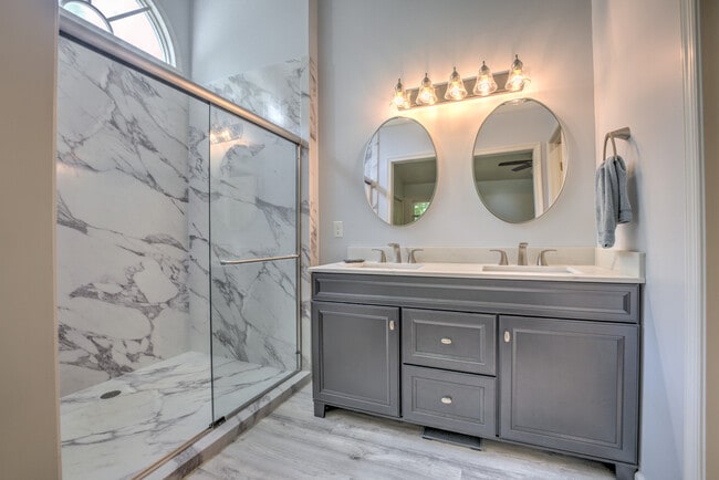 Photo - 10 Southchase Dr