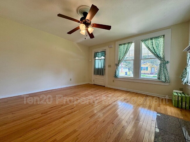 Photo - 1507 14th Ct