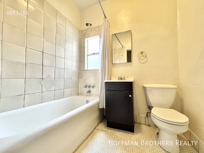 Photo - 836 Sanborn Ave Unit 202