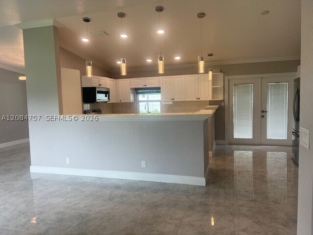 Photo - 103 Prado St