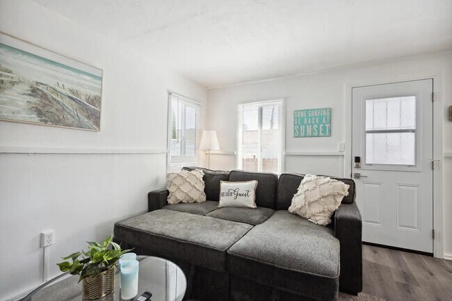 Photo - 2140 Reed Ave