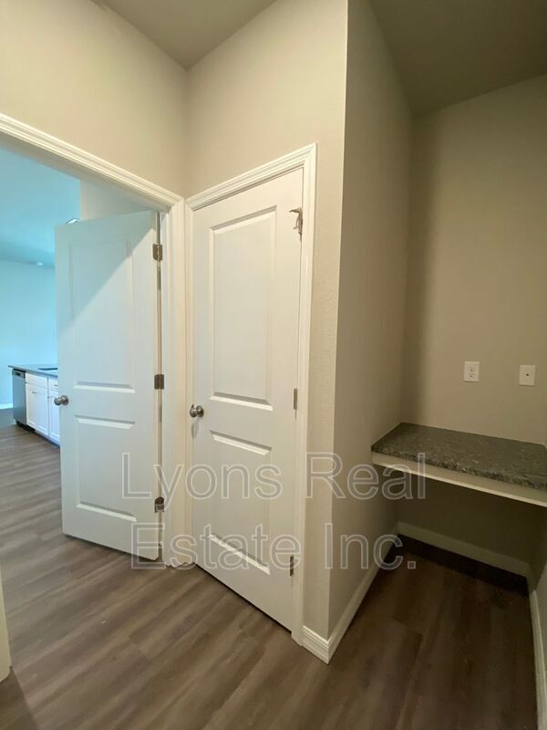 Photo - 2497 Cortland Ave