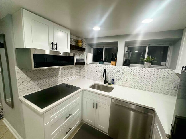 Building Photo - 613 P St NW Rental