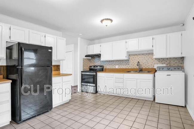 Photo - 2719 E High St