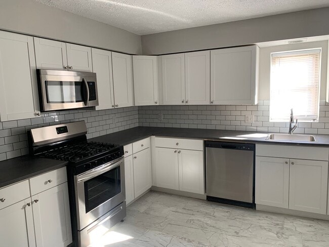 2 bedroom 1 bath with laundry - 2 bedroom 1 bath with laundry