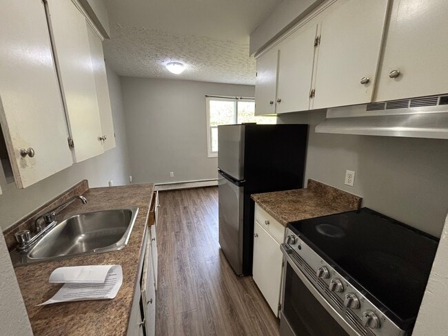 Photo - Charming Unit for Lease Unit 0003