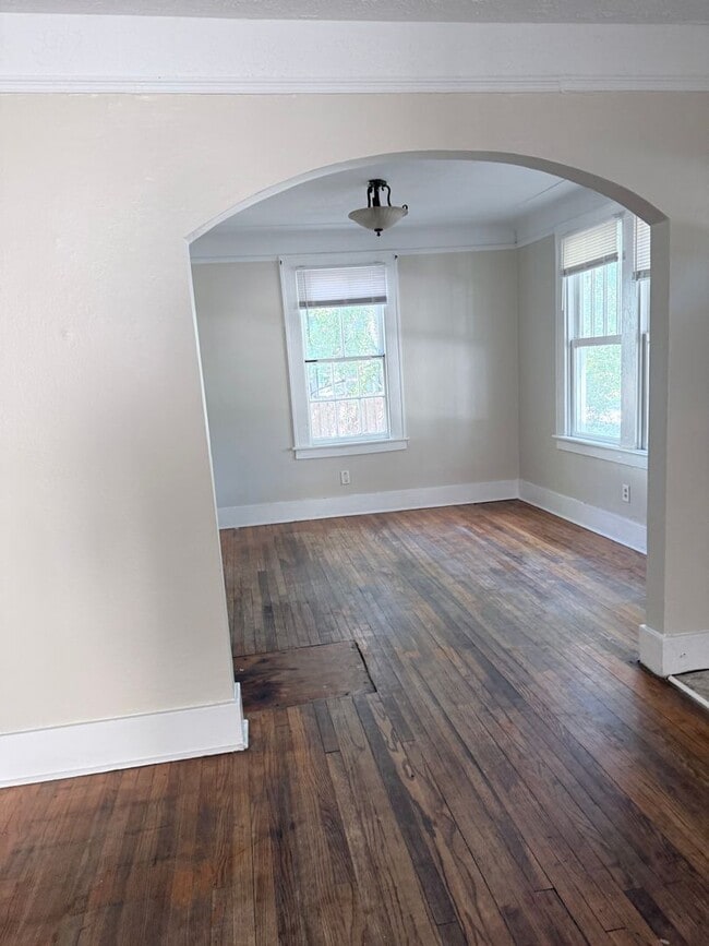 Photo - 3 Bed 1 Bath For Rent