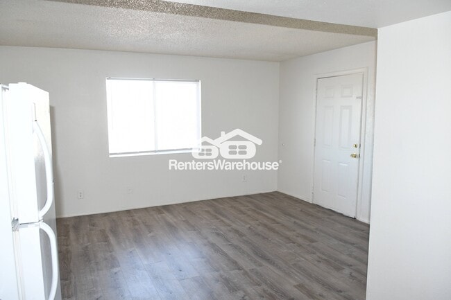 Photo - 1733 E Cambridge Ave